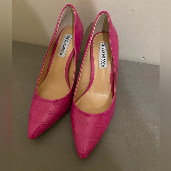 Steve Madden Vala-C Croco Print Stiletto Pumps - Picture 4 of 5